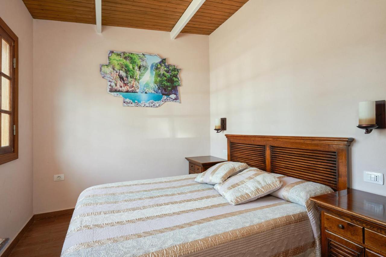 2 Bedrooms House With Shared Pool Enclosed Garden And Wifi At Buenavista Del Norte 1 Km Away From The Beach Exterior photo